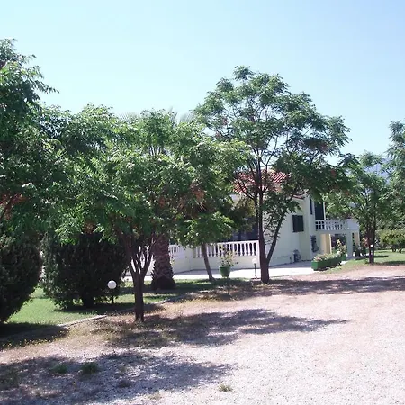 Finikes Kefalonia