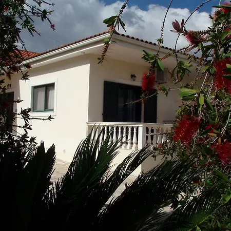 Finikes Kefalonia سامي